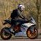Les équipements de motard indispensables pour la conduite de votre moto KTM