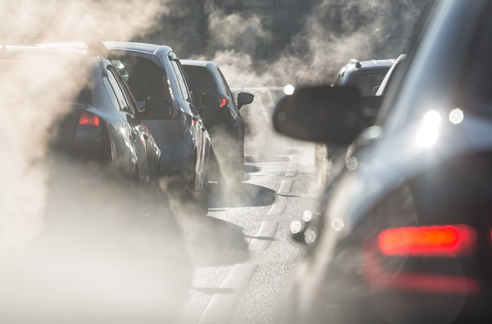 Fumées polluantes des voitures