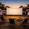 Un écran de projection pour cinéma au camp en camping-car, setup