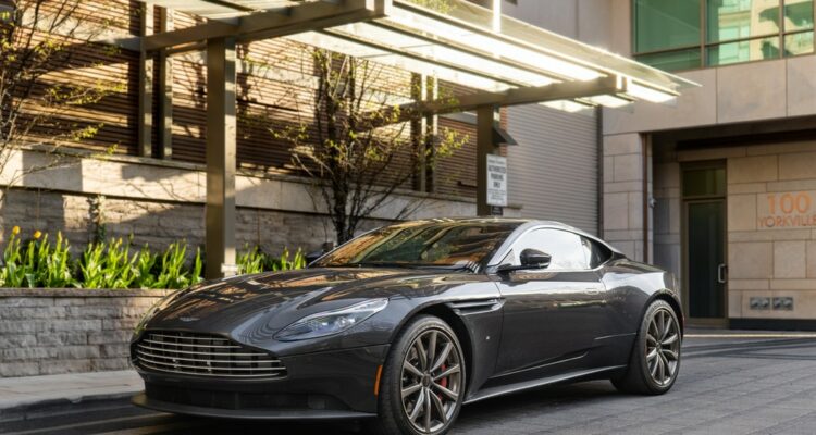 aston martin db10