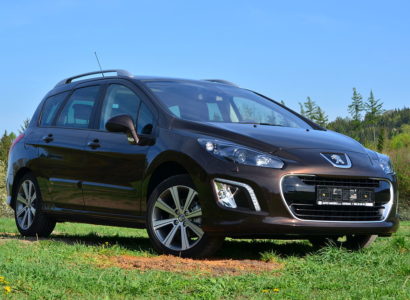 berline Peugeot 308