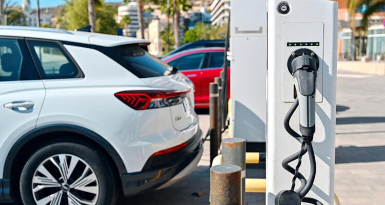 borne électrique parking