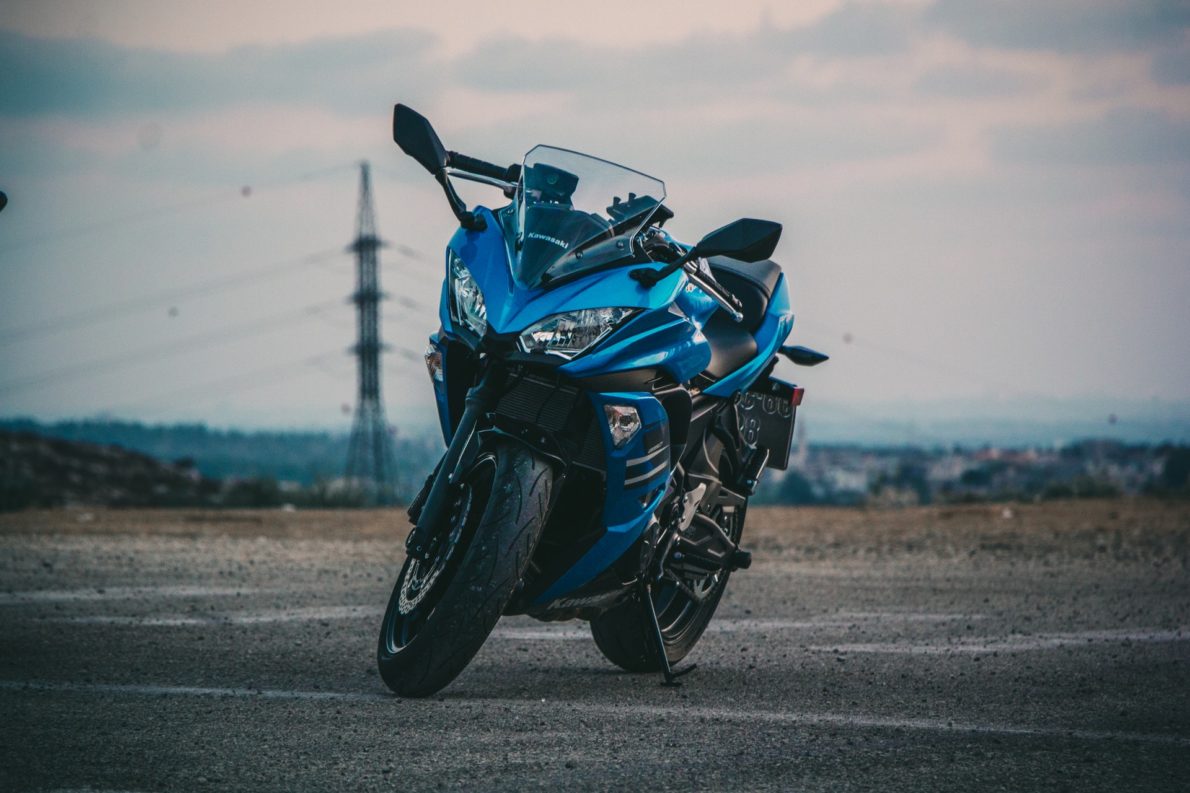 moto bleue