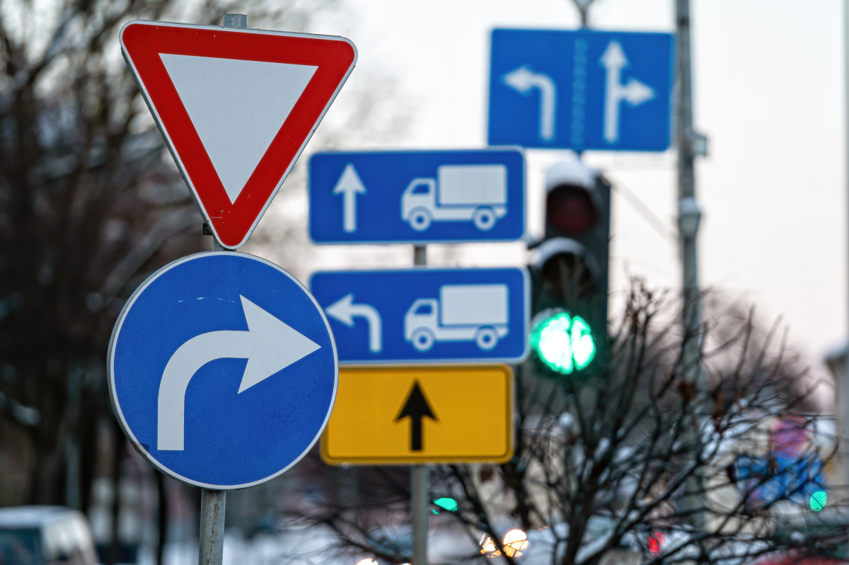 panneaux routiers