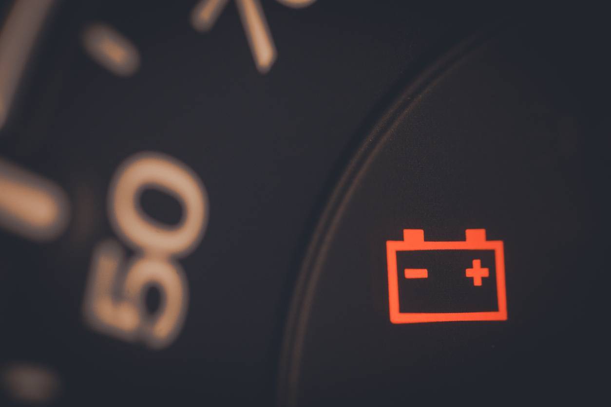 signes remplacement batterie voiture
