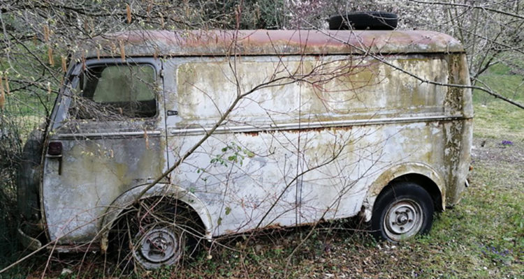 voiture à la casse